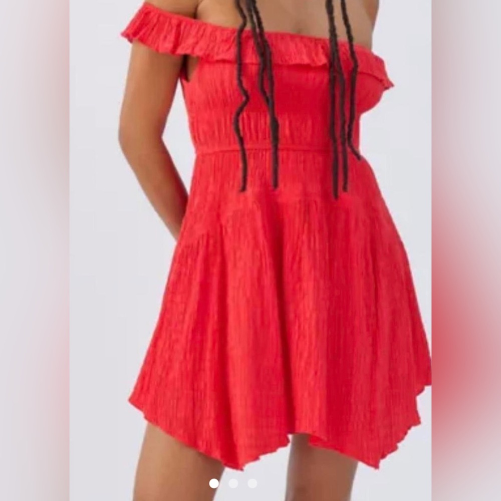 URBAN OUTFITTERS RED OFF THE SHOULDER MINI DRESS SIZE M